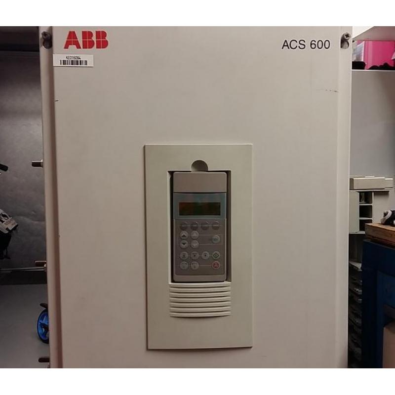 ABB frequentieregelaar ACS604-0170 132kW 170kVA