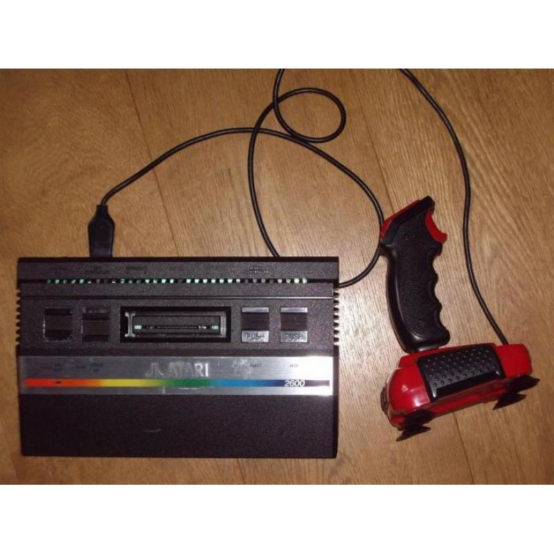 Atari 2600 console + 1 joystick