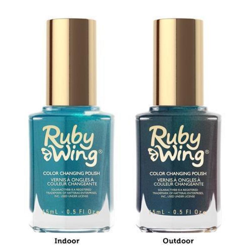 Ruby Wing nagellak: Binnen een andere kleur lak dan buiten!