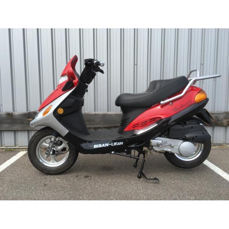 Bisan lifan pasific 150 cc lft150t-2c motorscooter ( kymco )