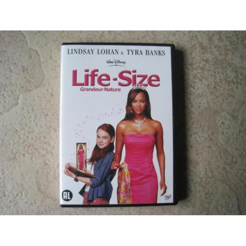 Life size (Tyra Banks+Lindsay Lohan)