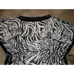vlot chique tuniek (print zebra) maat 40