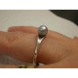 zilveren oude Design ring met echte parel nr.979