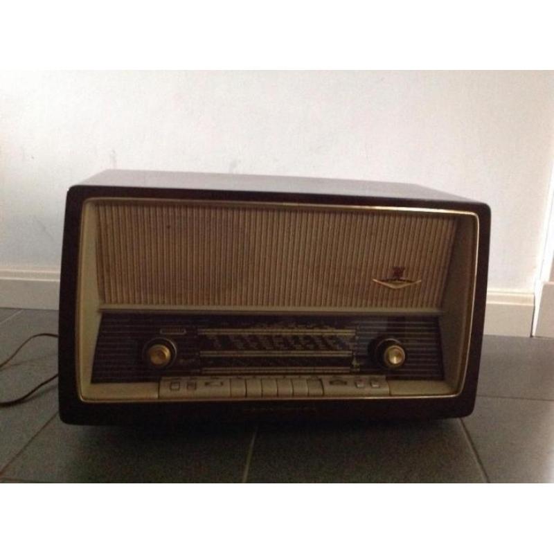 Antiek goedwerkende radio