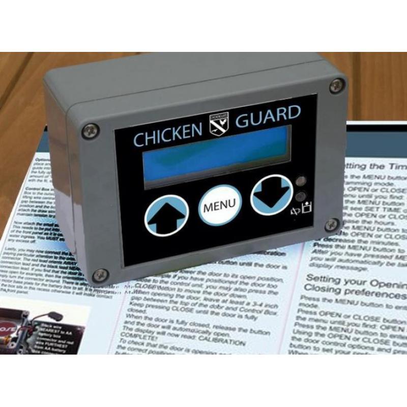 Automatische hokopener Chickenguard. Tijdklok en lichtsensor