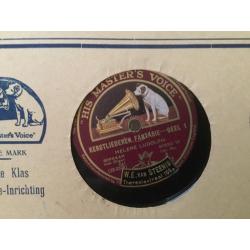 Vinyl uit de 40-50-er jaren, ook 78 toeren.