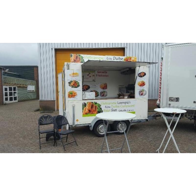 loempia / curryworst / patat / snack verkoopwagen