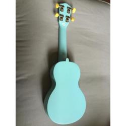 Blauwe ukulele stagg