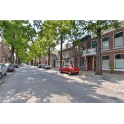 Wil je ruim wonen op 10 minuten v/h centrum v. Amsterdam?