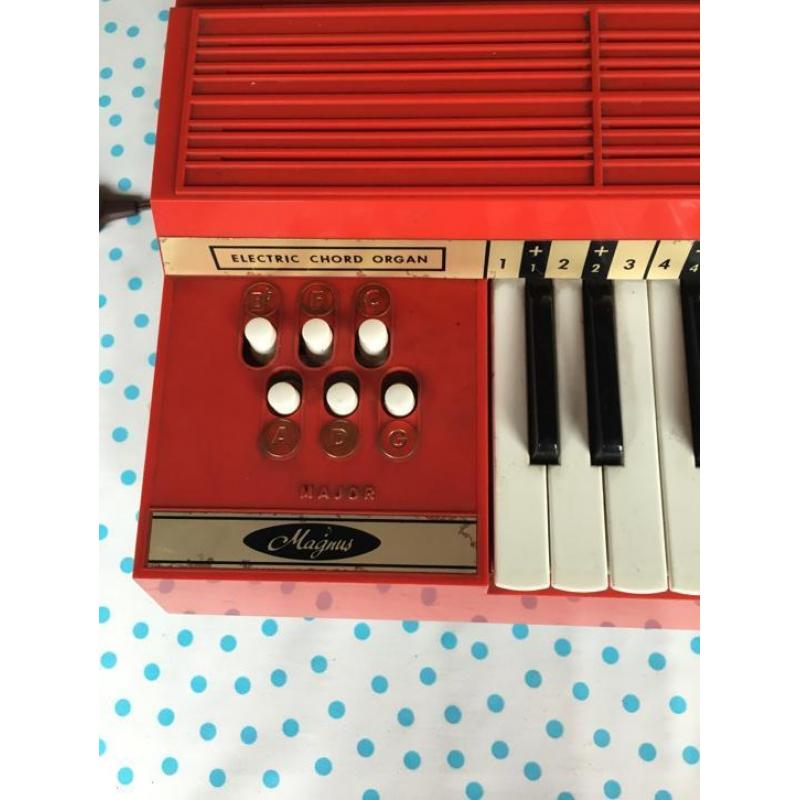 Rode Magnus electric chord organ, vintage elektrisch