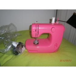 Naaimachine knal roze helemaal nieuw