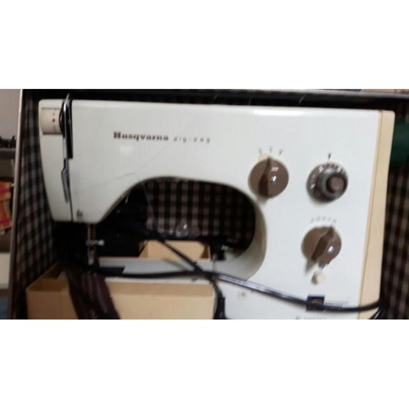 elektrische naaimachine