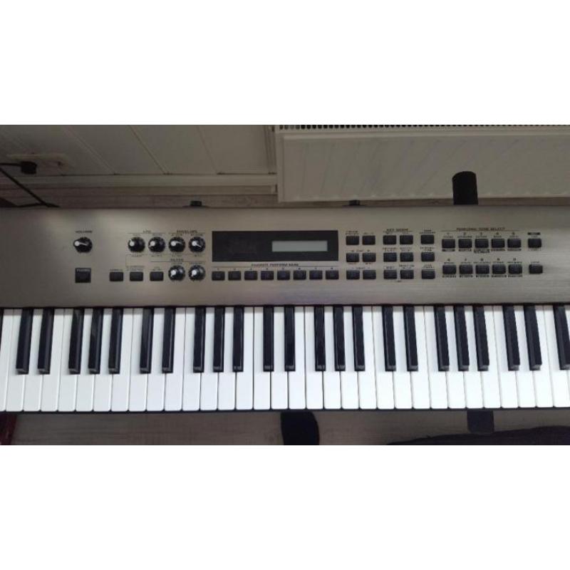 Synthesizer,piano, digitale piano
