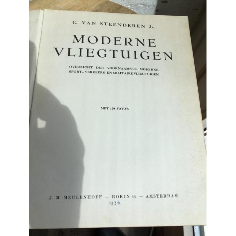 "Moderne vliegtuigen" Steenderen,"oorlogsvliegtuigen" Zegers