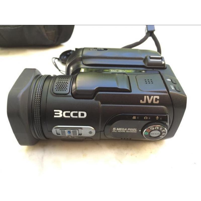 JVC EVERIO GZ-MC500 3CCD met LOWEPRO tasje