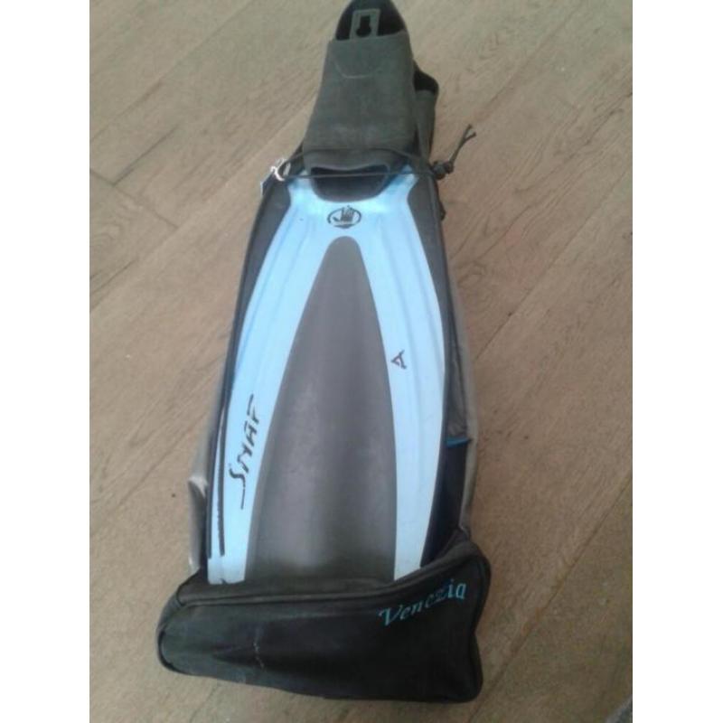 zwemvliezen / flippers size 8/9 mt 42/43