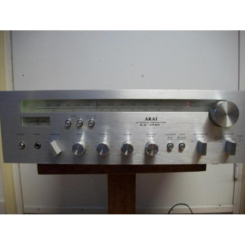 Akai AA 1020 receiver