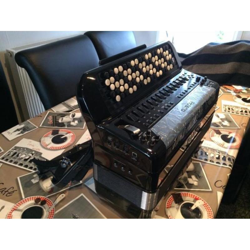 accordion Rolland FR8X Nieuw