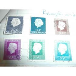 koninklijk huis postzegels met Juliana en Beatrix