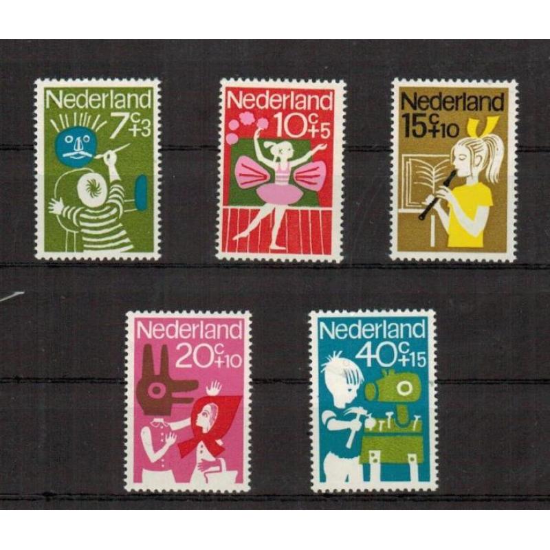 830-834 Kinderzegels 1964 Postfris
