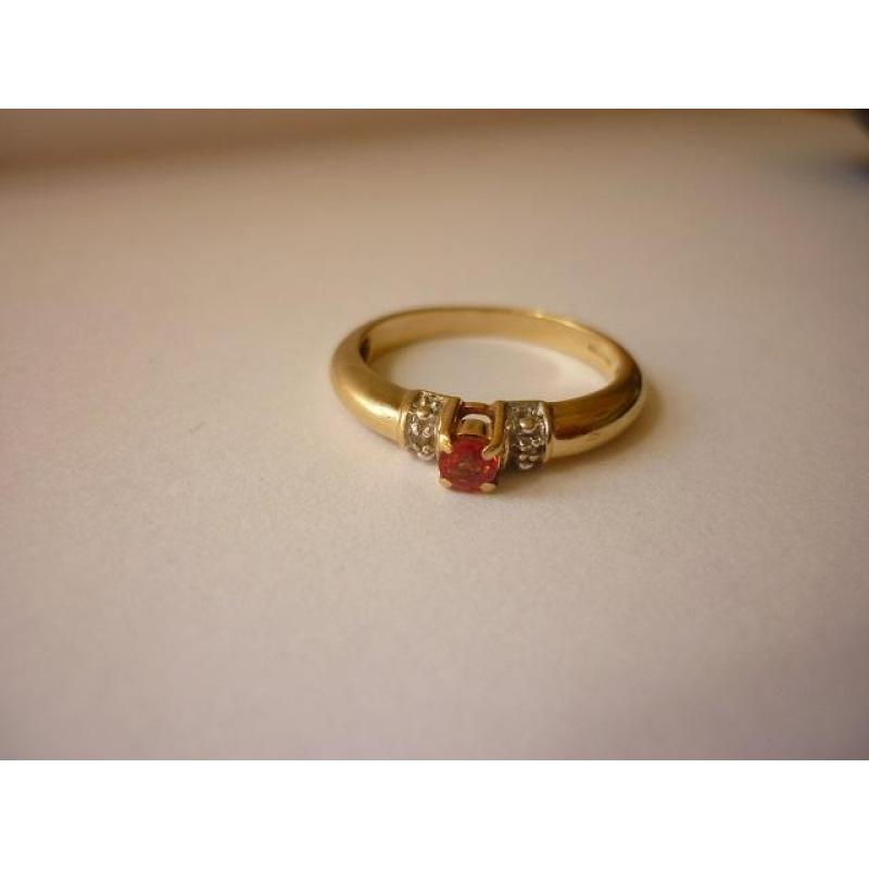 Ring 18K goud + robijn+diamanten / Z5559