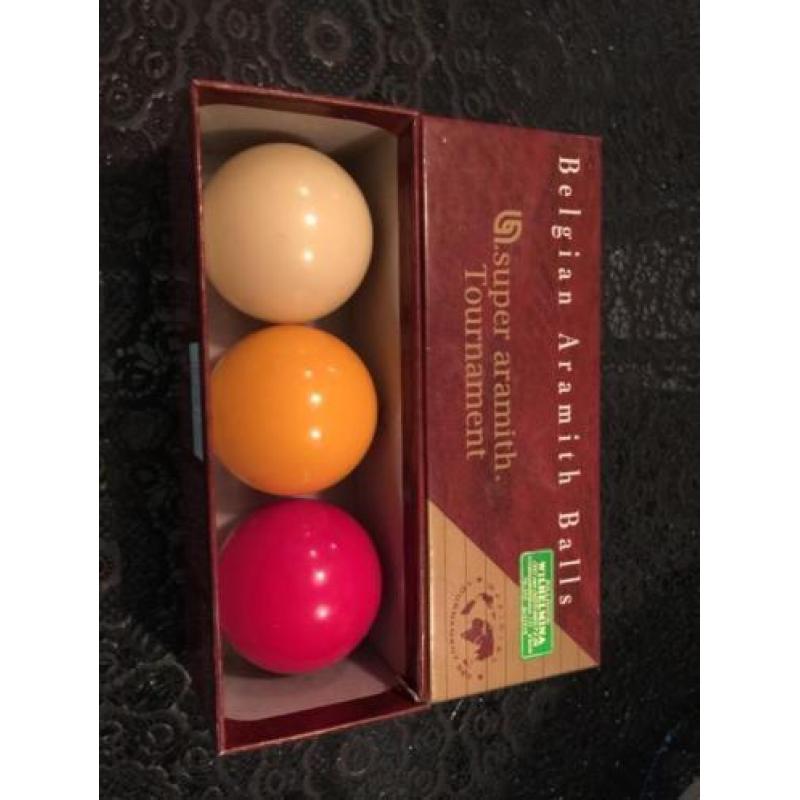 1 doosjes biljartballen- Belgian Aramith Balls in verpakking