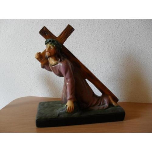Antiek beeld, Christus, de val van Jezus onder het kruis.