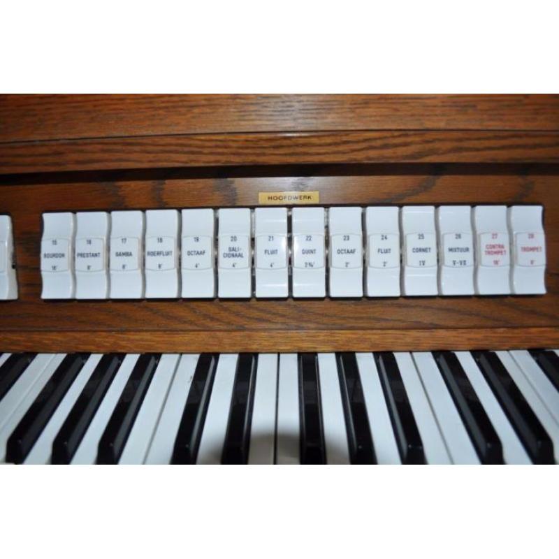 Johannus Opus 1200 orgel met 46 stemmen en pedaal