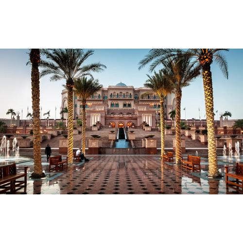 Abu Dhabi city tour and Ferrari World ticket from Dubai te koop