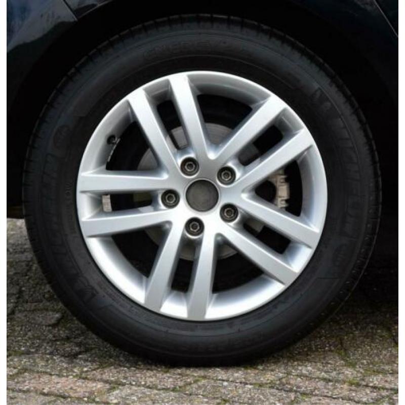 Volkswagen Golf 1.4 TSI Highline / alcantara / stoelverwarmi