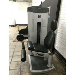 Leg extension machine