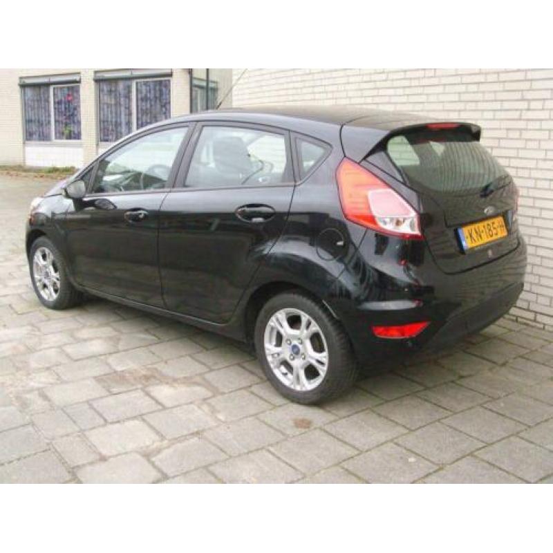 Ford Fiesta 1.0 Style Ultimate met 6 maanden BOVAG garantie!
