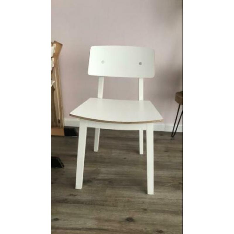 Ikea eetkamer stoelen (2 stuks) wit scandinavisch design