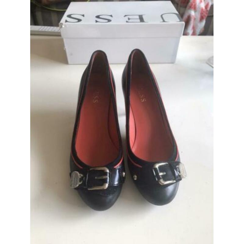 Guess pumps maat 36