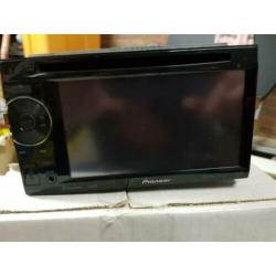 Pioneer Dubbel DIN touchscreen mp3 USB iPod cd speler hands