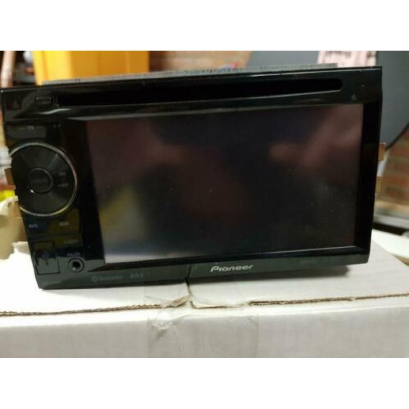 Pioneer Dubbel DIN touchscreen mp3 USB iPod cd speler hands