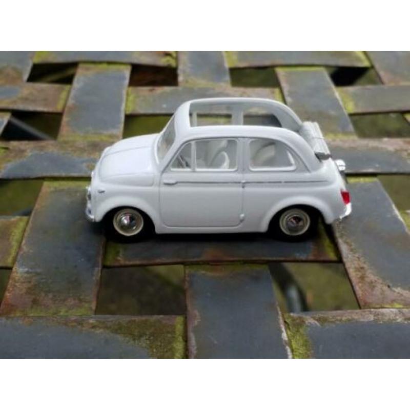 Fiat 500 1/43 VITESSE cremewit grijs interieur