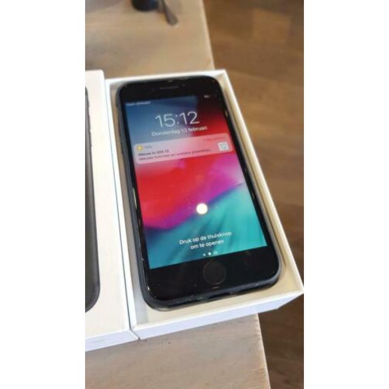 Iphone 7 128gb, zeer goede staat, met accessoires
