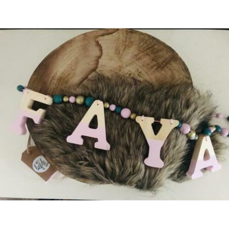Naamslinger hout (houten slinger naam, babykamer decoratie)