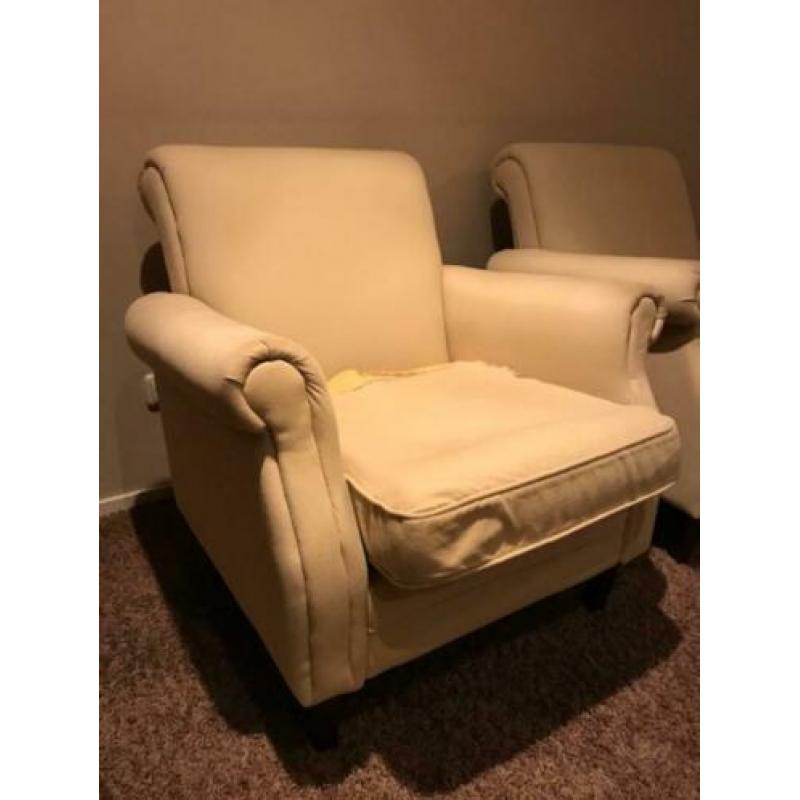 Gratis af te halen twee Fauteuils