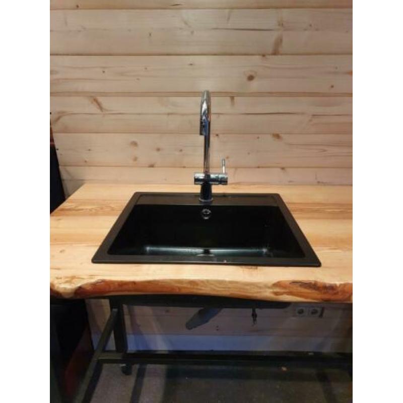 Rustiek massief eiken keukenblad met spoelbak