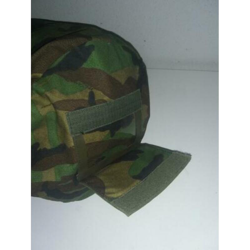 Goed gevulde camouflage tas