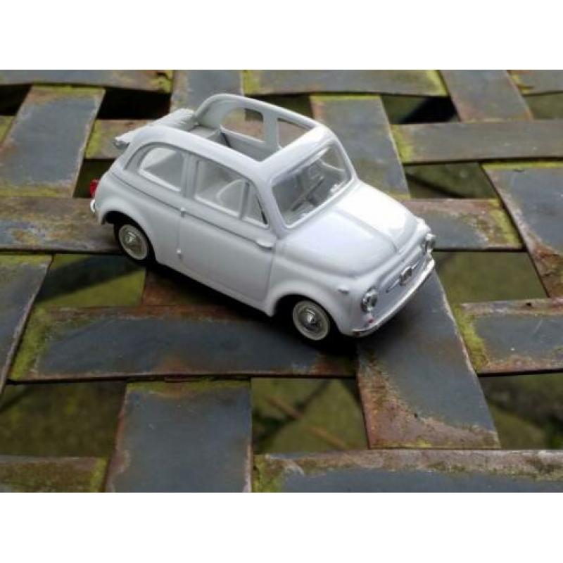 Fiat 500 1/43 VITESSE cremewit grijs interieur