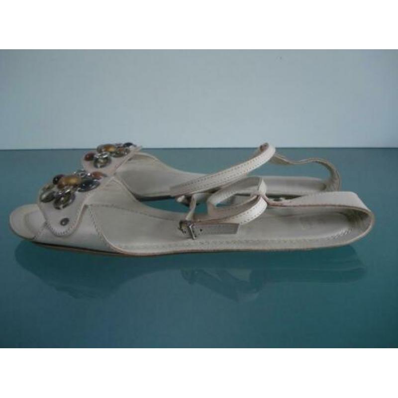 GRATIS VERZENDEN | ZARA nieuwe beige sandalen 40