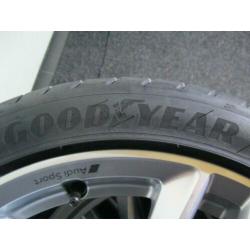 2 sets orig. Audi Sport A4 18 inch velgen 8W NIEUW S line
