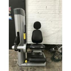Leg extension machine