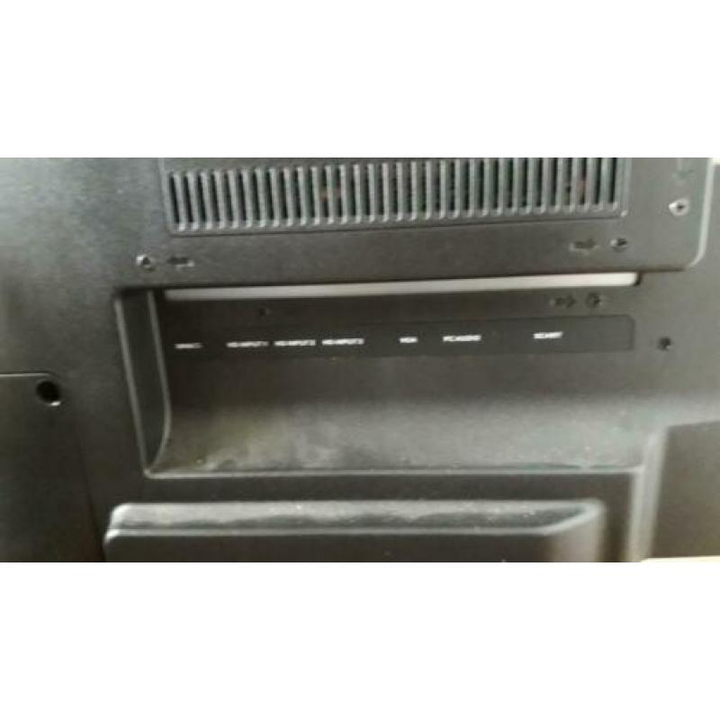 led TV JTC 32 TT inclusief TECSTAR geluidsbox voor eronder