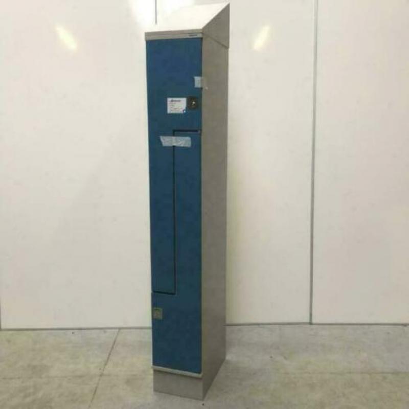 Oostwoud 2-deurs smalle stalen kledingkast Z- locker kast