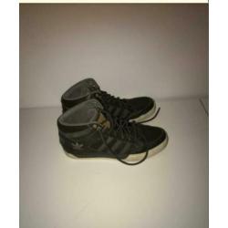 Groene Adidas schoenen mannen/vrouwen. Maat 41,5 ECHT LEER!