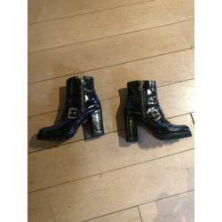 Mooie stoere boots enkel laarsjes van essentiel Antwerp 38